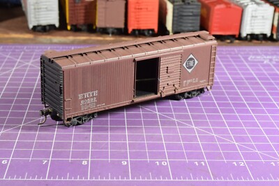 TrkRdy 41' ERIE 3.2 oz box car. mag couplers brake wheel delete          CNN
