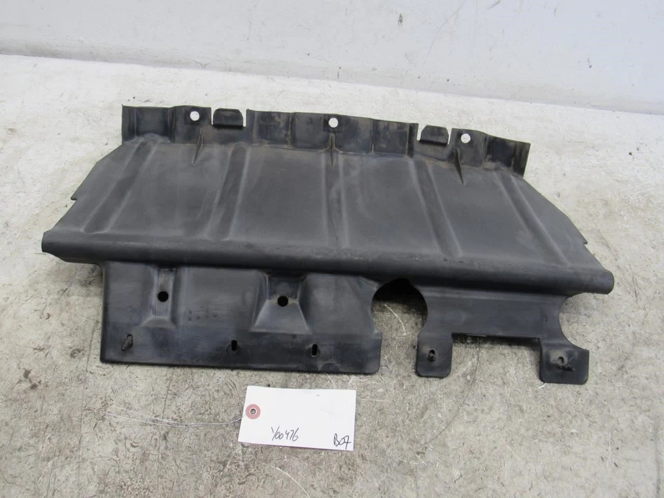 2000 Navigator radiator core support lower air deflector shield trim plastic Foto 4 de 4