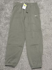 NWT Nike Women  s Light Green Jogger Sweatpants. Size S NWT