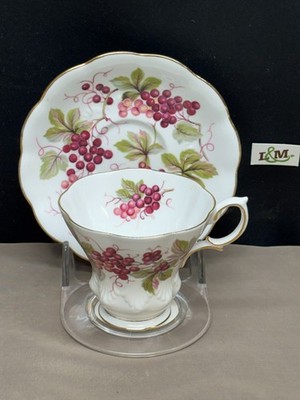 Royal Albert ''KENT'' England ~ Bone China ~ Cup & Saucer ~ 3'' Tall