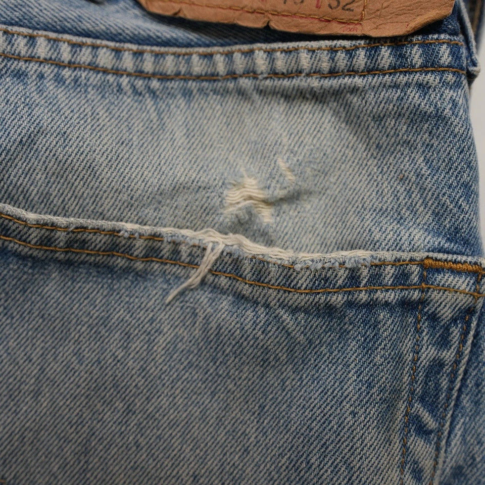 Y2K VTG Levi’s 501 XX Jeans Mens 40X32 (38X29) Blue Denim Light Wash Pants - Image 4 of 4