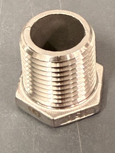 (6) Hex Reducing Bushings, 1/2" x 1/4" 304 SS, Class 150 Male NPT x FNPT # 1LTC9 - Picture 7 of 8