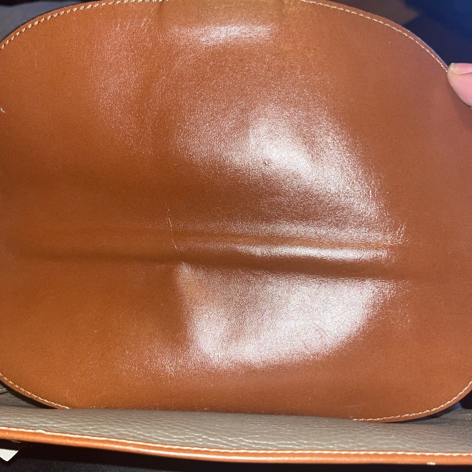 Cartera de Cuero "Land" The Leather Collection Dos Tonos Marrón y Verde con Bolsa para el Polvo Foto 3 de 4