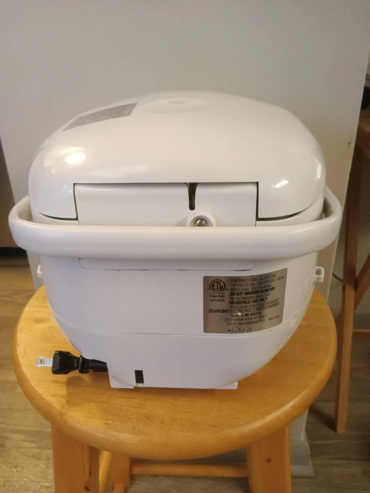 Panela de arroz Zojirushi NS-ZCC18 10 xícaras neuro difuso 1,8 litros branca premium - Imagem 3 de 4