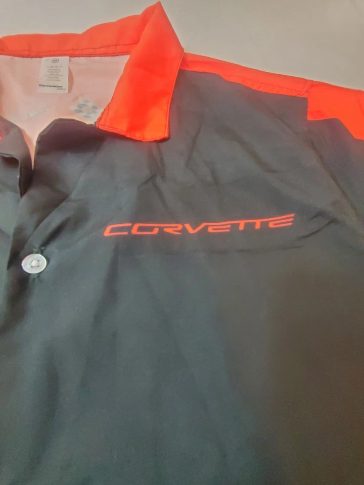 Chevrolet Corvette Shirt Mens Size Medium Black Red Short Sleeve Button Up Adult - Image 3 of 4