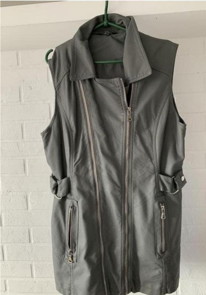 Women Select Vest Grey Faux Leather 42 / XL / 50