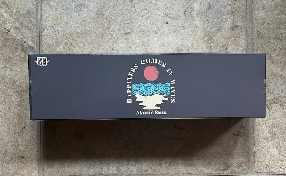 Camión Dodge COE 1958 Maui & Sons 2022 M2 Machines y Jeep MB R61 1944 22-29 Foto 3 de 4