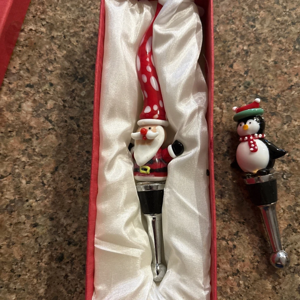 Tapón de vino Cherish the Season Gnome Santa 6" de cerámica pintado nuevo con etiquetas en caja  Foto 2 de 4