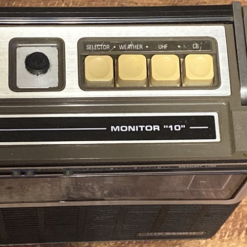 General Electric Monitor 10 Vintage Radio 10 Band AM/FM Weather Works - Picture 11 of 16
