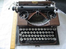 Brown Royal Portable Typewriter - Circa 1920's - Very Good Condition thumbnail