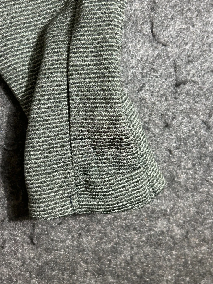 Camisa para correr Nike para mujer talla XL AeroReact manga larga verde agujeros para el pulgar Foto 2 de 4