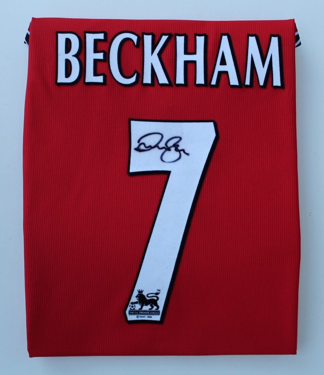 David Beckham signiertes und handsigniertes 1998/99 Manchester United Home Jersey / Shirt mit COA David Beckham signiertes und handsigniertes 1998/99 Manchester United Home Jersey / Shirt mit COA