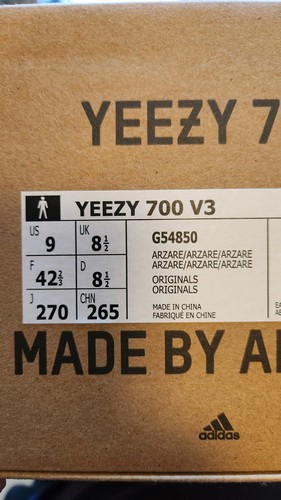 YEEZY 700 v3 ARZARETH 8.5UK - Picture 5 of 5