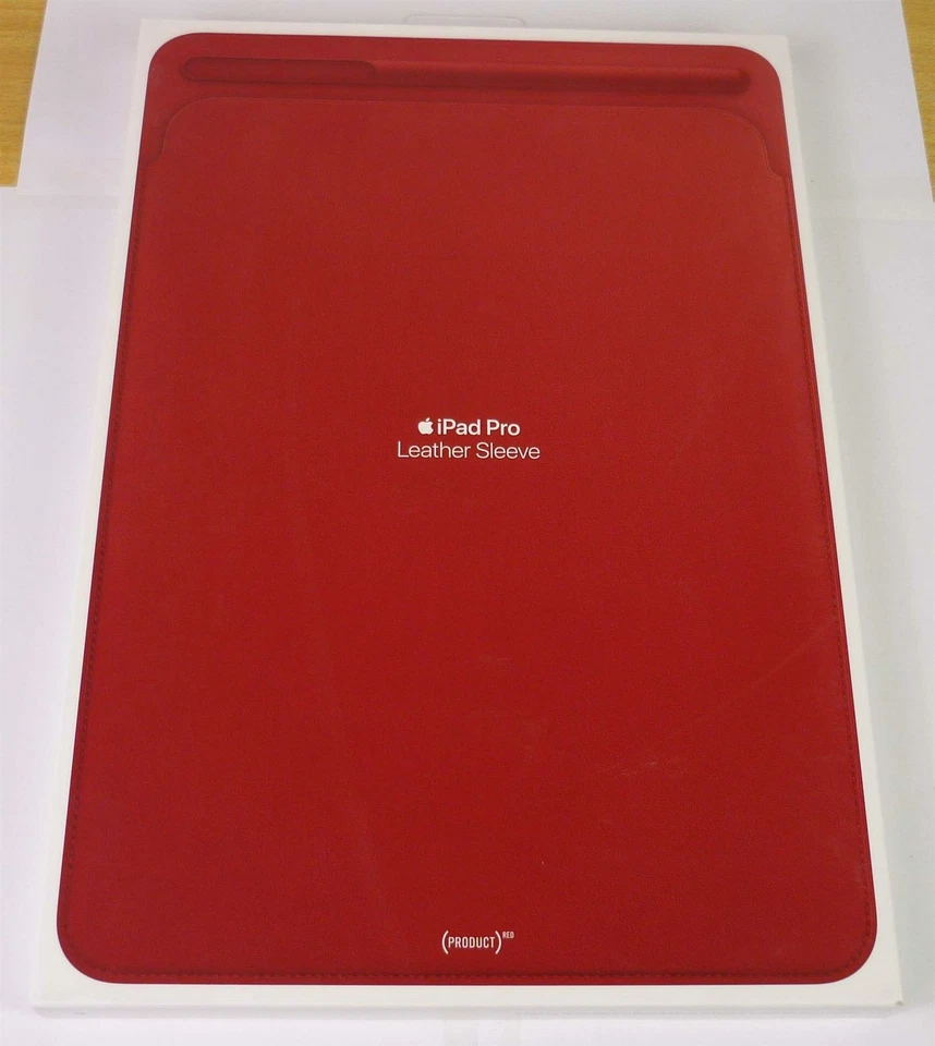 Pelle Originale Apple Per iPad 10.2" (7ª, 8ª E 9ª Gen) - Prodotto (RED) - Immagine 4 di 4