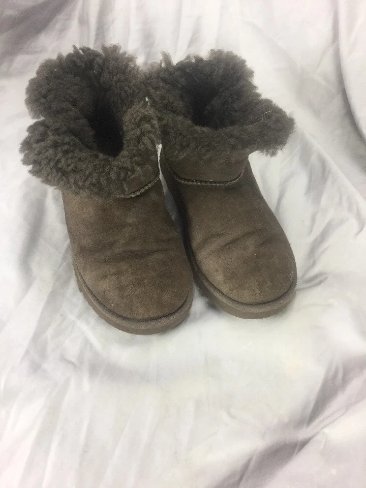UGG Australia MINI BOTÓN BAILEY 1000788 Marrón EE. UU. Talla 1 Foto 3 de 4