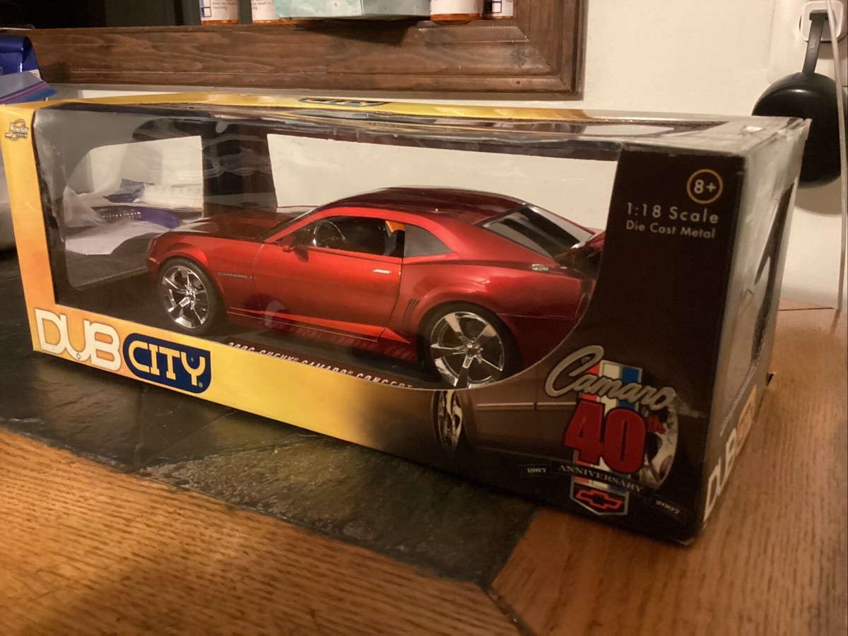DUB CITY ミニバンモデル レッド 1:18 Jada Toys DUB CITY Red 2006 Chevy Camaro Concept 40th