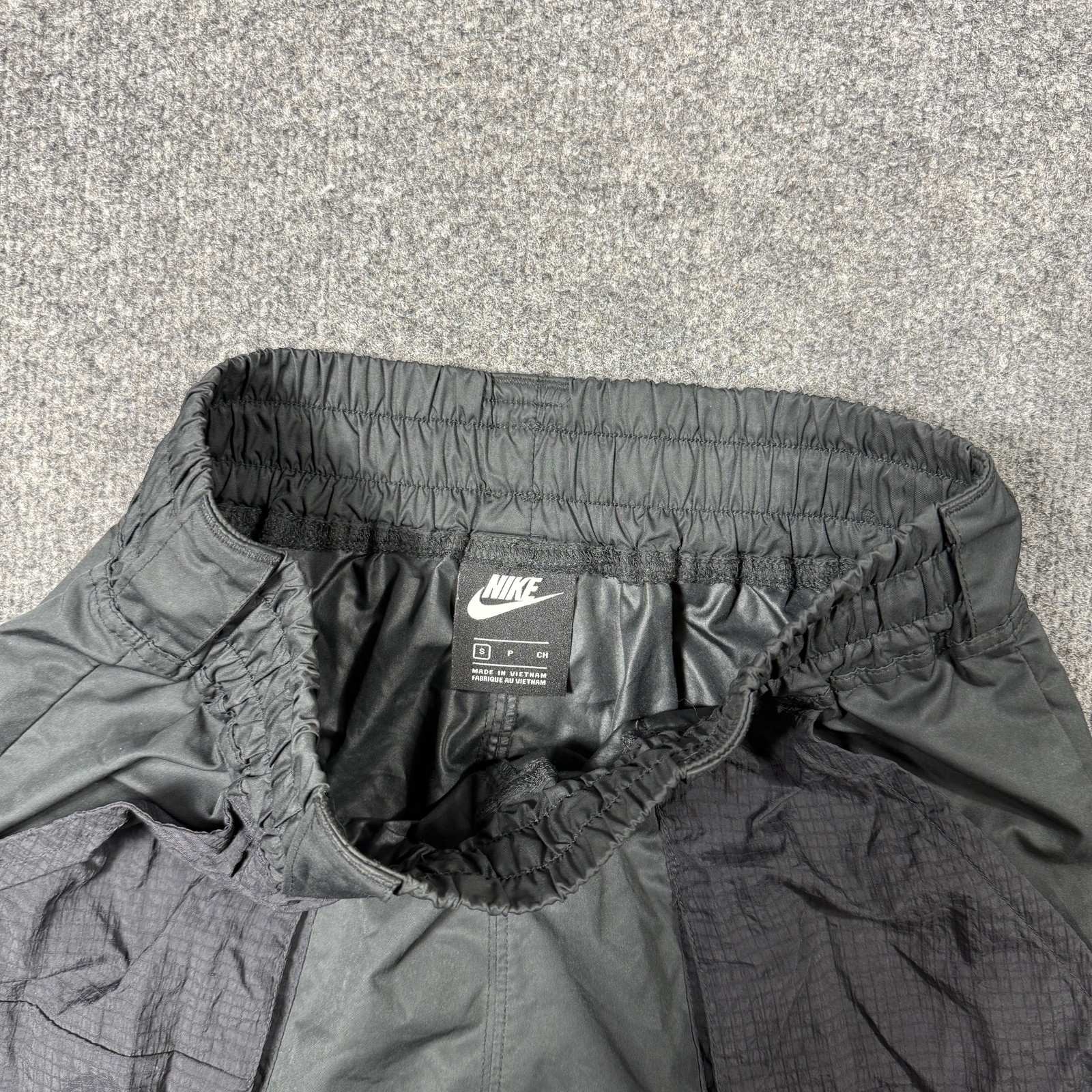 Resolution Tracker Nike Track Pants Womens Small Black Woven Elastic Waist Pockets Tapered ...