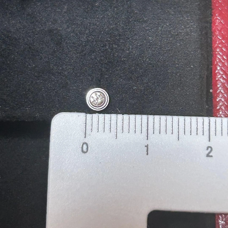 Orecchini XS Diamant Legende in oro bianco con scatola CARTIER 1P per orecchi... - Immagine 4 di 4