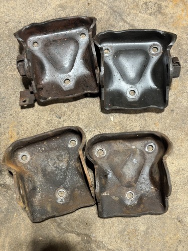 Chevy V8 Motor Mount Brackets Clam Shell Small & Big Block SBC BBC
