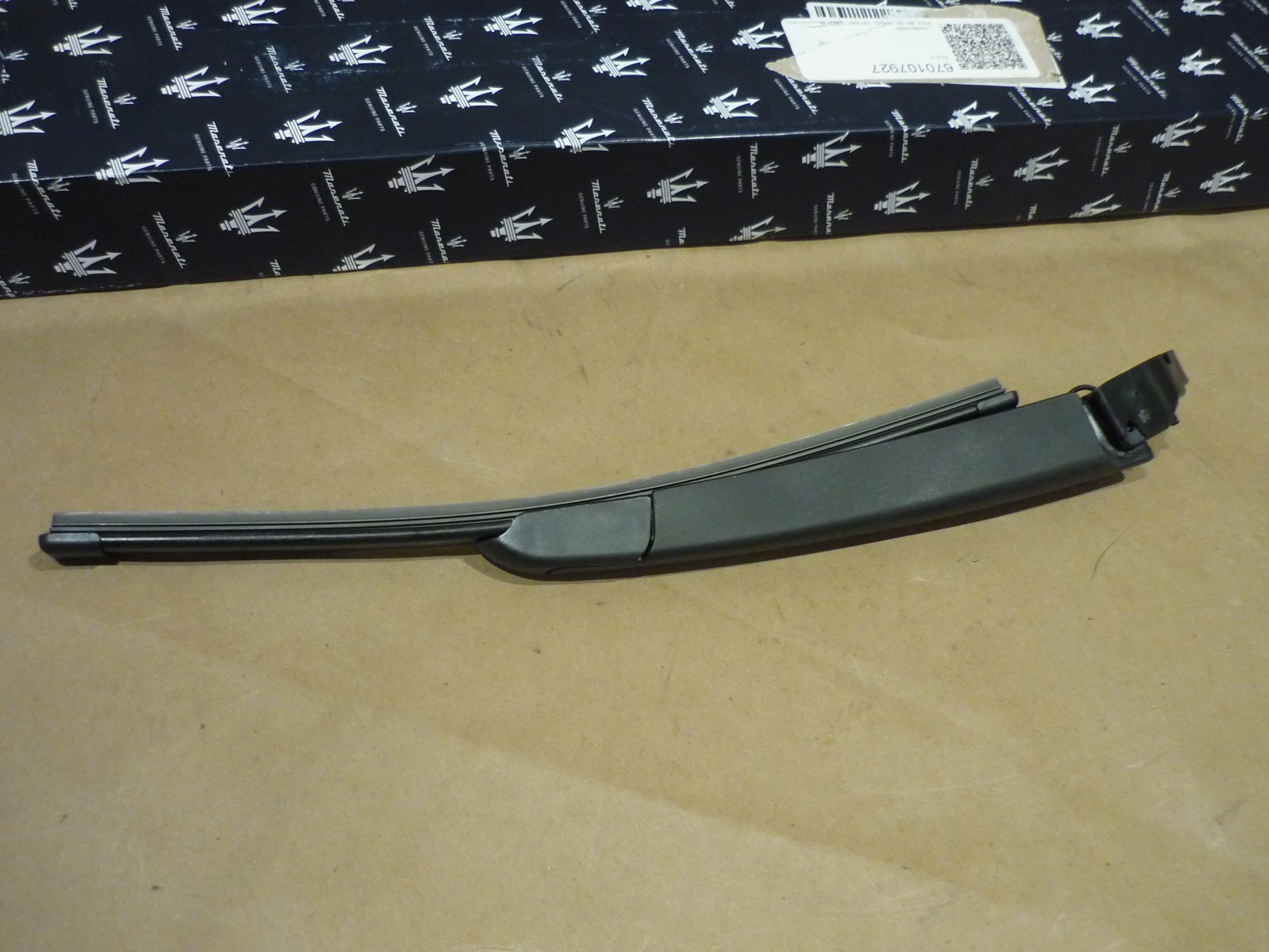 Maserati Levante - Rear Liftgate Window Wiper Arm - P/N 670107927