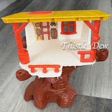 Vintage 1974 WEEBLES TREE HOUSE Playset ROMPER ROOM Hasbro Winnie Pooh Club Door