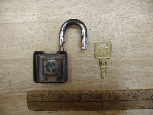OEM Caterpillar CAT 5P8500 Ignition Key & Padlock,DO NOT DUPLICATE Block C,Lot 3