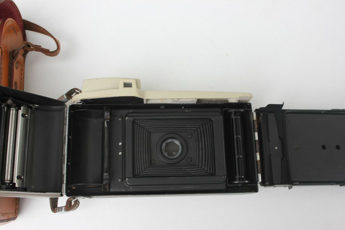 Vintage Polaroid Land Camera Model 80A with Case Folding Vintage Polaroid Land Camera Model 80A with Case Folding