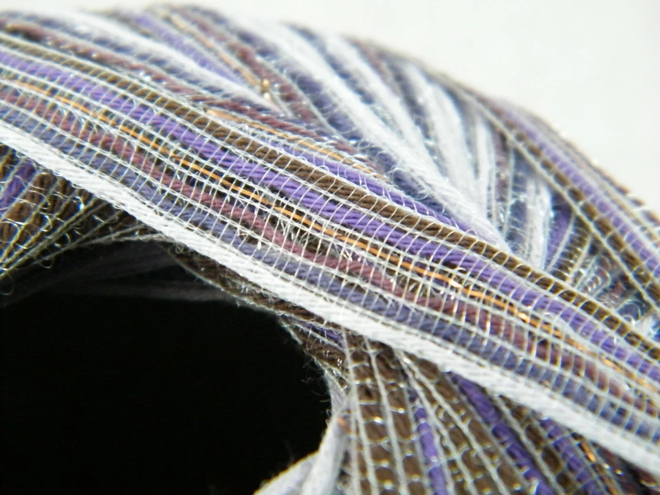 FIO DE FITA SCHULANA ARIA #5 ROXO/OURO ALGODÃO NYLON POLIÉSTER, 10 FUMANTES CASA - Imagem 4 de 4