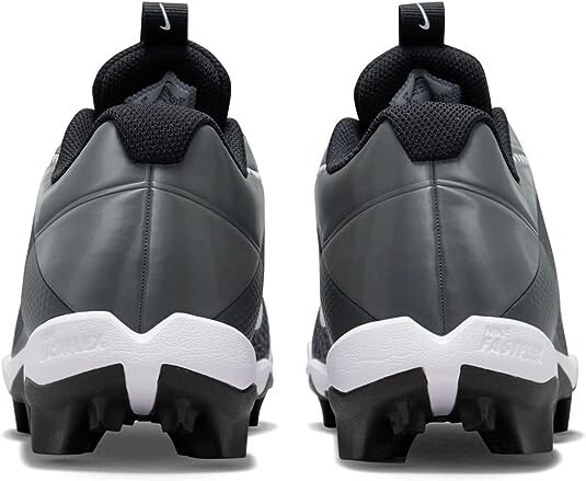 Nike Vapor Edge Shark 2 Little/Big Kids' Football Cleat (Black