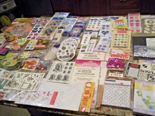 LARGE ASSORTMENT OF CRAFT ITEMS