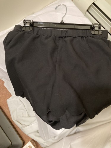 Madewell Black Rounded Petal Hem Shorts with Pockets Women’s Size Small - Picture 7 of 12