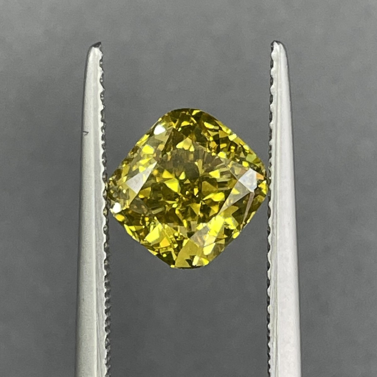 Lot De 120 Diamants Certifiés - Poids Total 2.01 Carats - Neuf Avec étiquettes - Pour Bijouterie Ou Investissement
