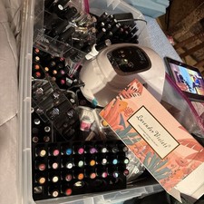 200 Nail Polishes, Lamp, Manicure and Design Tools