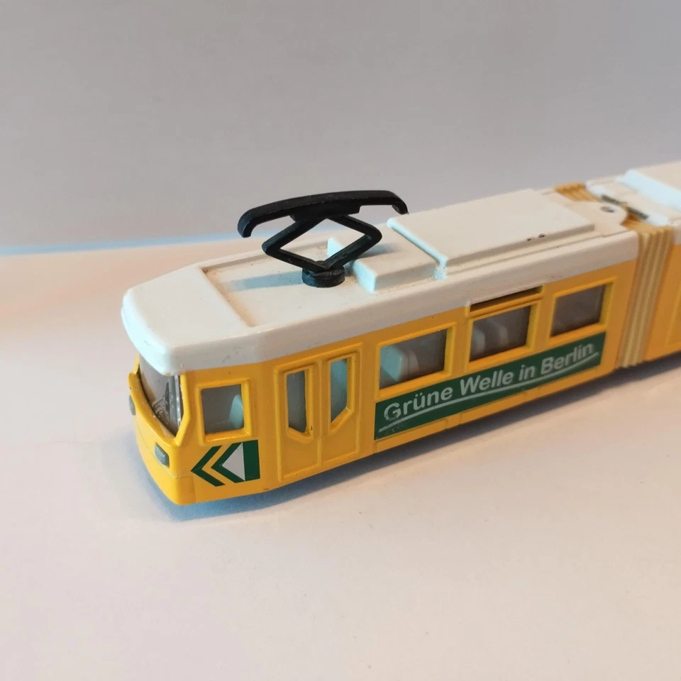 Siku Super Series Berlin Tram 1615 moulé sous pression tram BERLIN IST DUFTE - Photo 2/4