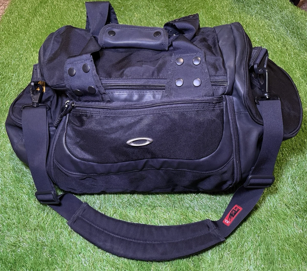 Oakley Men's Duffle/Gym Bags for sale | eBay