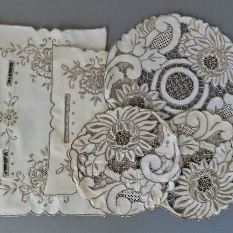 Lot 5 Antique Handmade Creamy MADEIRA Linen Mats RICHELIEU Embroidery + Cutwork