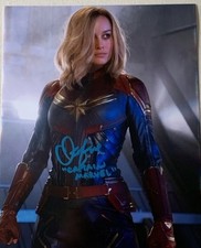 Brie Larson Signed Autographed Photo Captain Marvel Beckett BAS Opinion Genuine