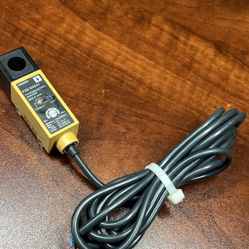 Omron E3S-5DE41 E3S5DE41 Photoelectric Switch