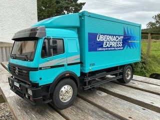 Tamiya Mercedes Benz 1850L 1/14 Rc panel van.