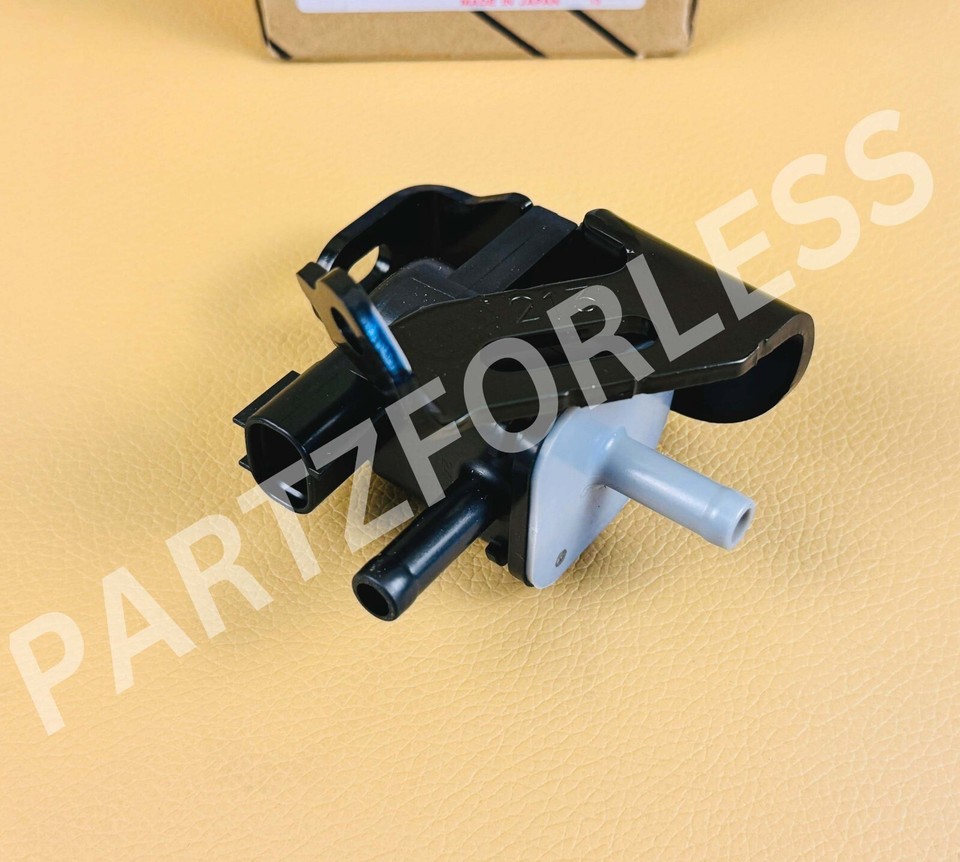 2586031070 Genuine OEM Toyota Lexus Vacuum Switching Valve Purge