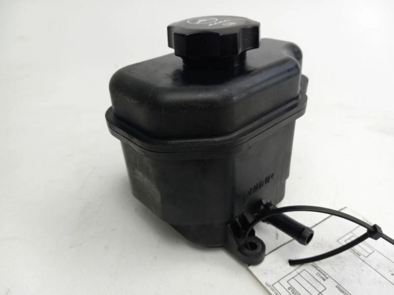 Chevrolet Traverse 2009 depósito de dirección asistida Foto 3 de 4