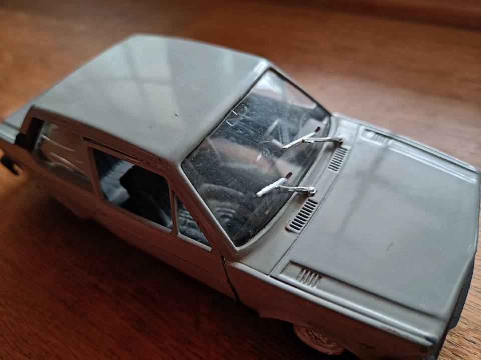 1/25 FIAT 131 MIRAFIORI MARCA POLISTIL STRADALE COLORE GRIGIO BUONE CONDIZIONI - Immagine 3 di 4
