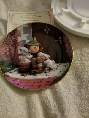 Goebel - Ensemble de 12 assiettes Hummel (12) - Porcelaine