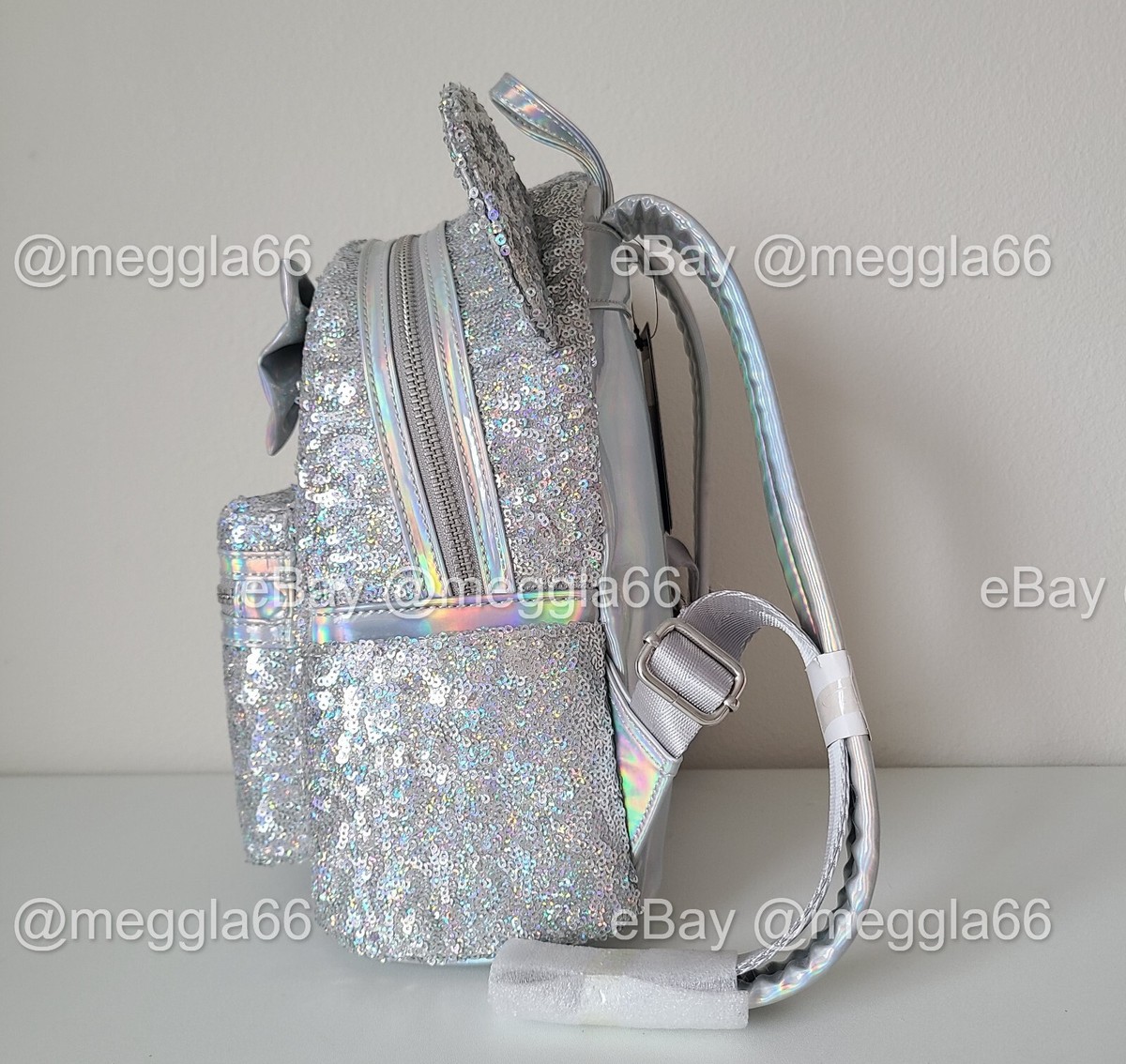 NWT Loungefly Disney / LASR Silver Sequin Minnie Mouse Mini  display picture 1
