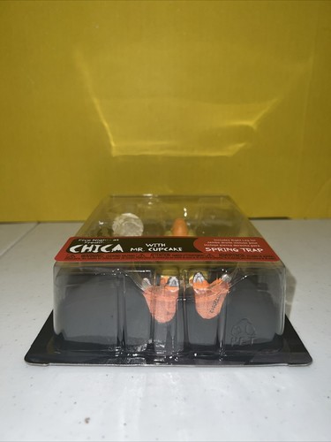 Funko Five Nights at Freddy's CHICA with Mr. CUPCAKE Figure NEW IN HAND - Picture 4 of 7