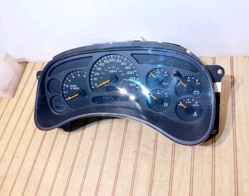 2003-2005 GMC Yukon Non Denali Instrument Cluster ID 15182146 Auto No Trany Temp - Picture 3 of 12