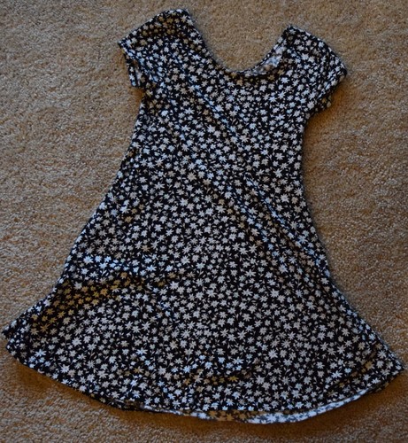 SO Black/White/Light Blue Floral Dress Size XS 7/8 Girls - Picture 2 of 2