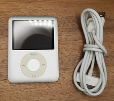 Apple iPod Nano 4GB 3rd Generation BAD BATTERY AS-IS For Repair