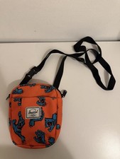 Hershel Supply X Santa Cruz Skateboard Urlante Mano Cross Body Mini Borsa