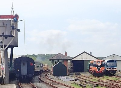 Photo 6x4 The 1pm Bank Holiday Special reversing into Downpatrick Station c2018
